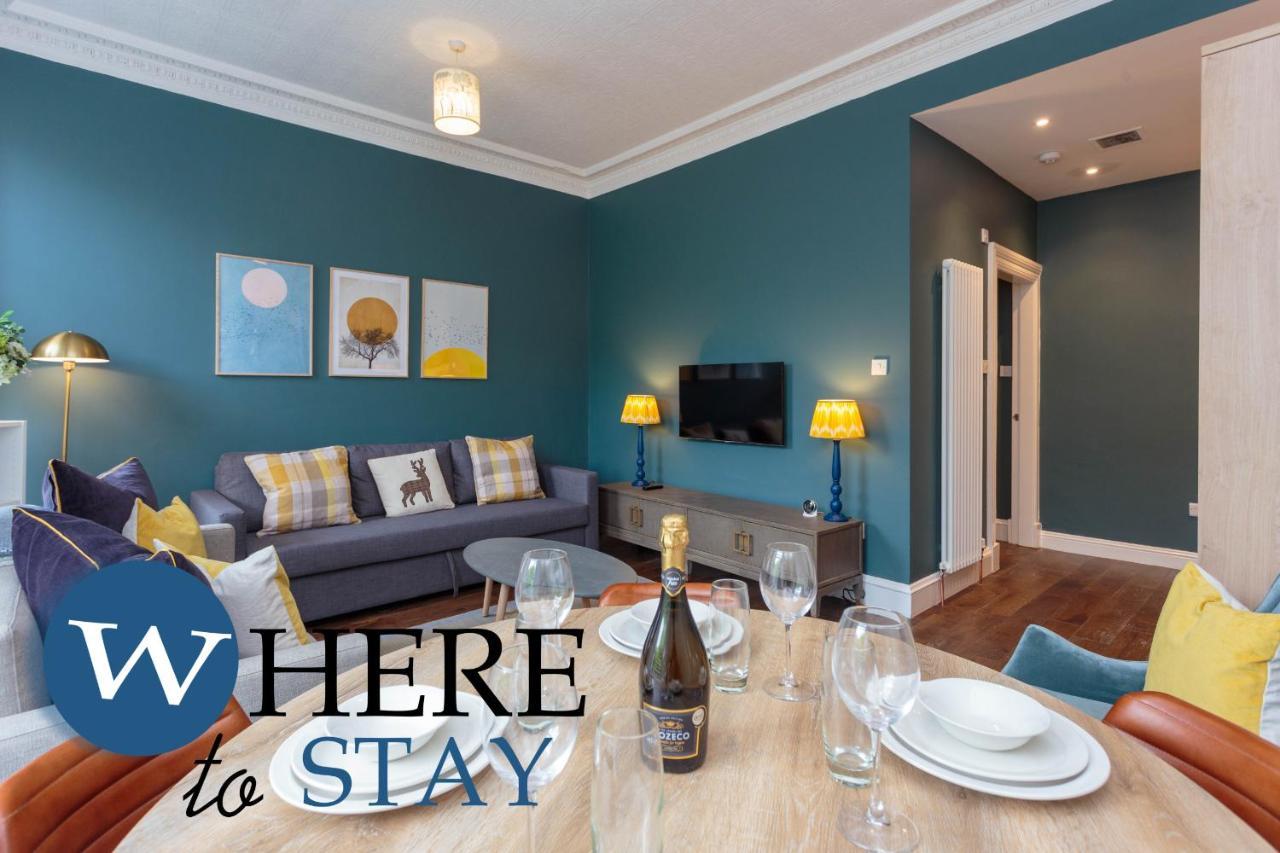 Stylish 2Bed Apartment Underneath Edinburgh Castle Edimburgo Exterior foto