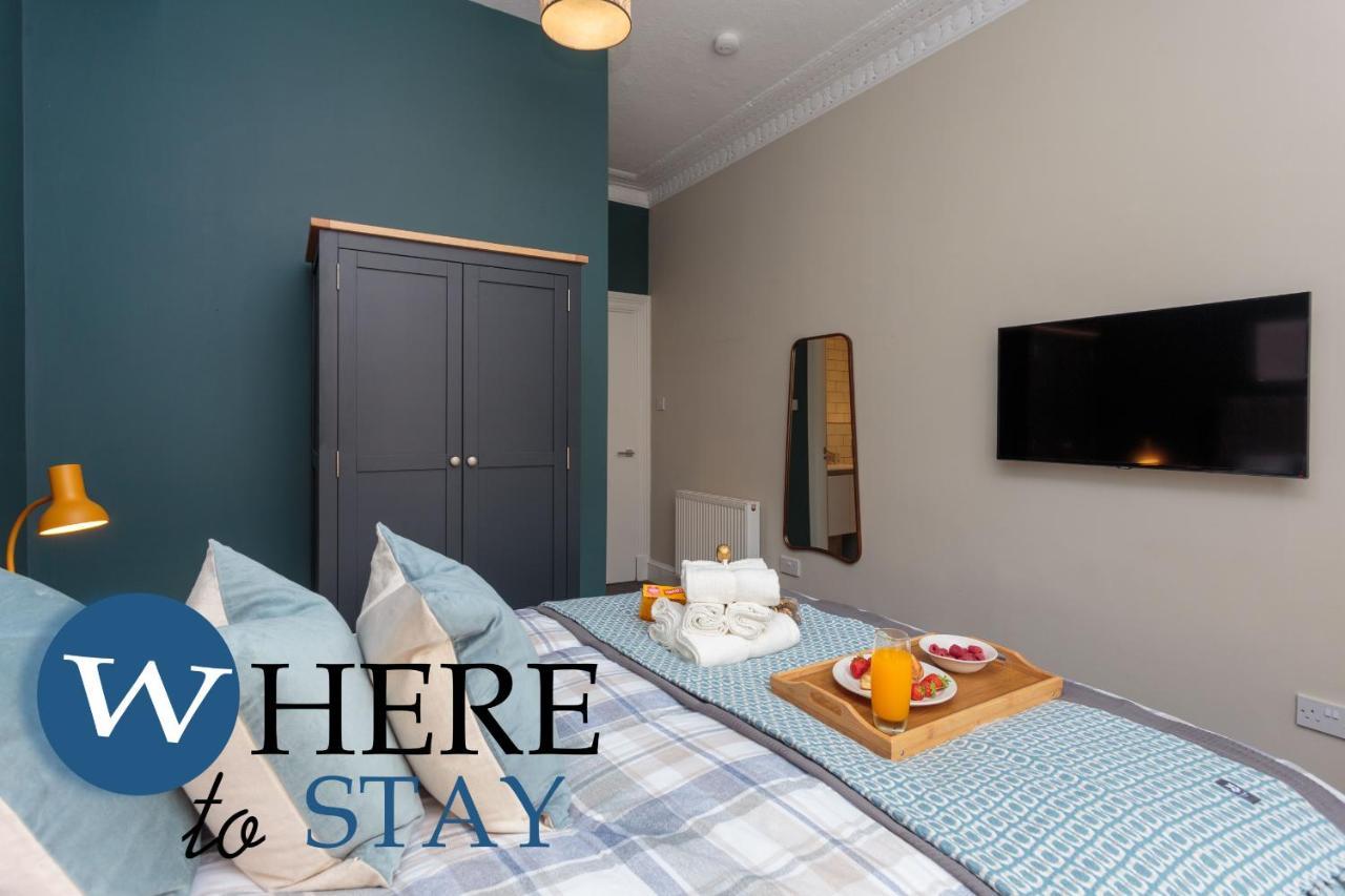Stylish 2Bed Apartment Underneath Edinburgh Castle Edimburgo Exterior foto